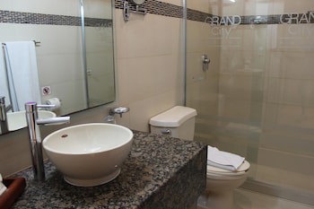 Grand City Hotel - Near Market 28