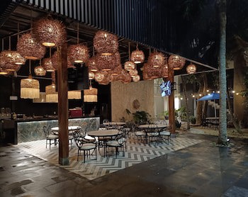 Grand City Hotel - Near Market 28