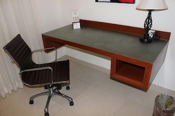 Grand City Hotel - Near Market 28