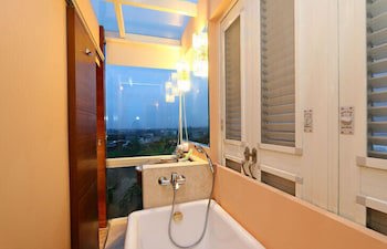Aleex Villa