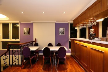 Aleex Villa