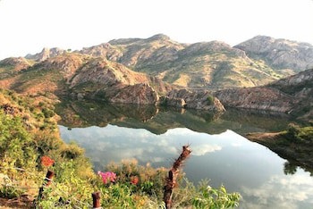 Aravali Silence Lakend Resorts & Adventures