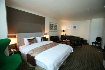 Hyunjin Tourist Hotel