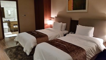 Hyunjin Tourist Hotel