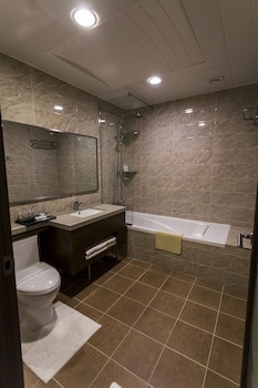 Hyunjin Tourist Hotel