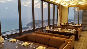 Hyunjin Tourist Hotel