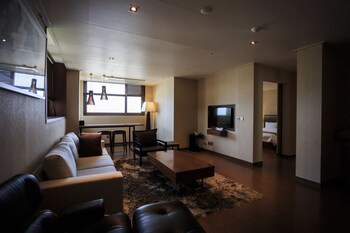Hyunjin Tourist Hotel