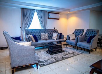 Fritz Apartments And Suites