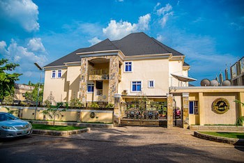 Fritz Apartments And Suites