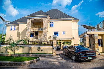 Fritz Apartments And Suites