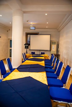 Fritz Apartments And Suites