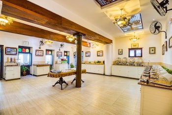 Tembo House Hotel