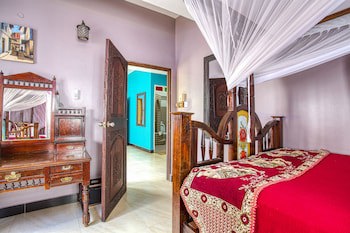Tembo House Hotel