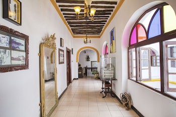 Tembo House Hotel
