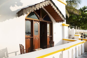 Tembo House Hotel