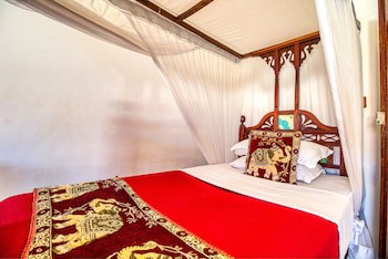Tembo House Hotel