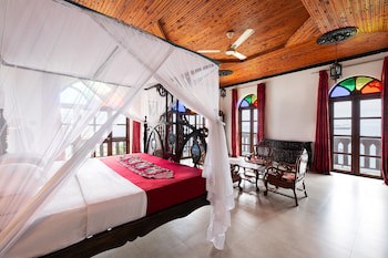 Tembo House Hotel