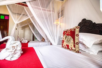Tembo House Hotel