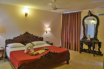 Tembo House Hotel