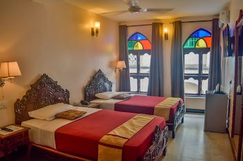 Tembo House Hotel