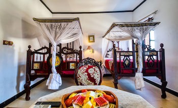 Tembo House Hotel