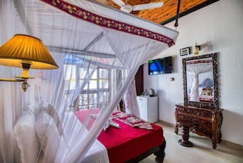 Tembo House Hotel