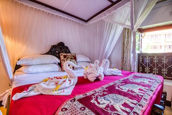 Tembo House Hotel