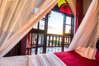 Tembo House Hotel