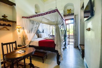 Tembo House Hotel