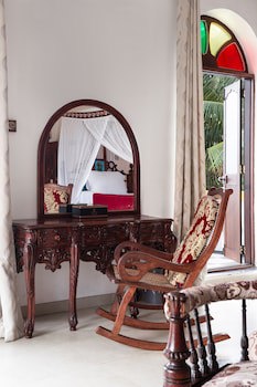 Tembo House Hotel