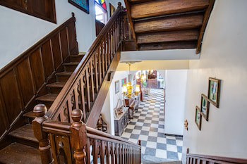 Tembo House Hotel