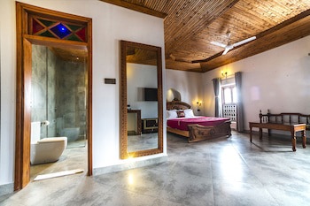 Tembo House Hotel