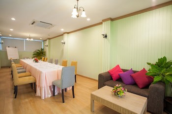 Paradise Hotel