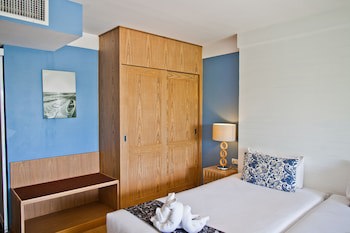 Paradise Hotel