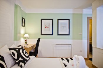 Paradise Hotel