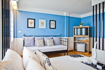 Paradise Hotel