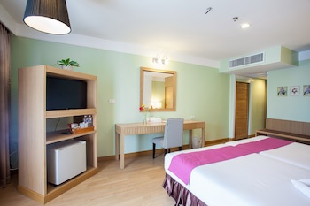 Paradise Hotel
