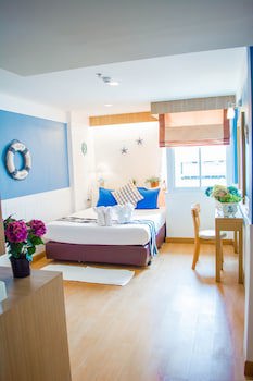 Paradise Hotel