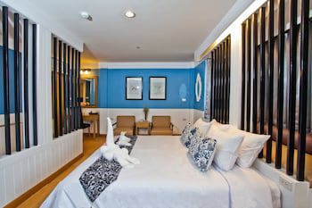 Paradise Hotel