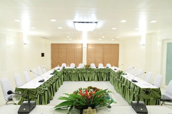 Paradise Hotel