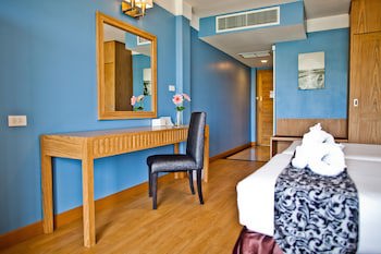 Paradise Hotel