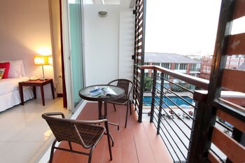 Paradise Hotel