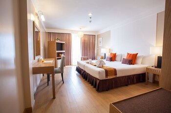 Paradise Hotel