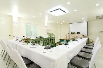 Paradise Hotel