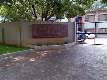 24 Onvrey Guest House