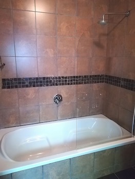 24 Onvrey Guest House