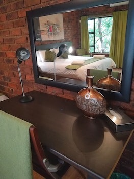 24 Onvrey Guest House