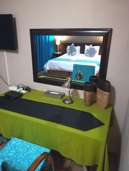 24 Onvrey Guest House