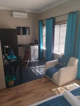 24 Onvrey Guest House