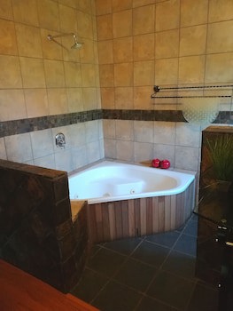 24 Onvrey Guest House
